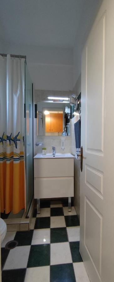 Alexandra'S Glifa Apartments ภายนอก รูปภาพ