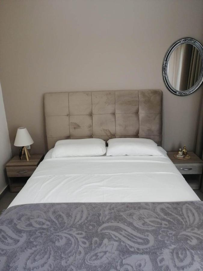 Alexandra'S Glifa Apartments ภายนอก รูปภาพ